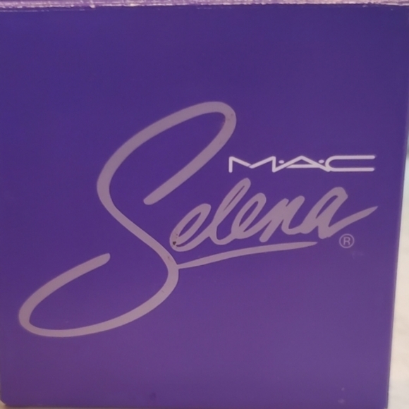 Selena MAC - Picture 2 of 4